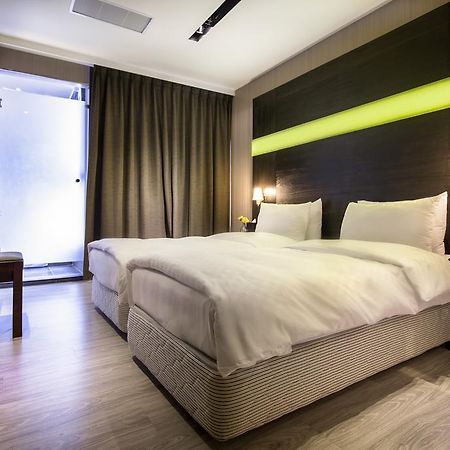 Hotel Cube Đài Trung Ngoại thất bức ảnh