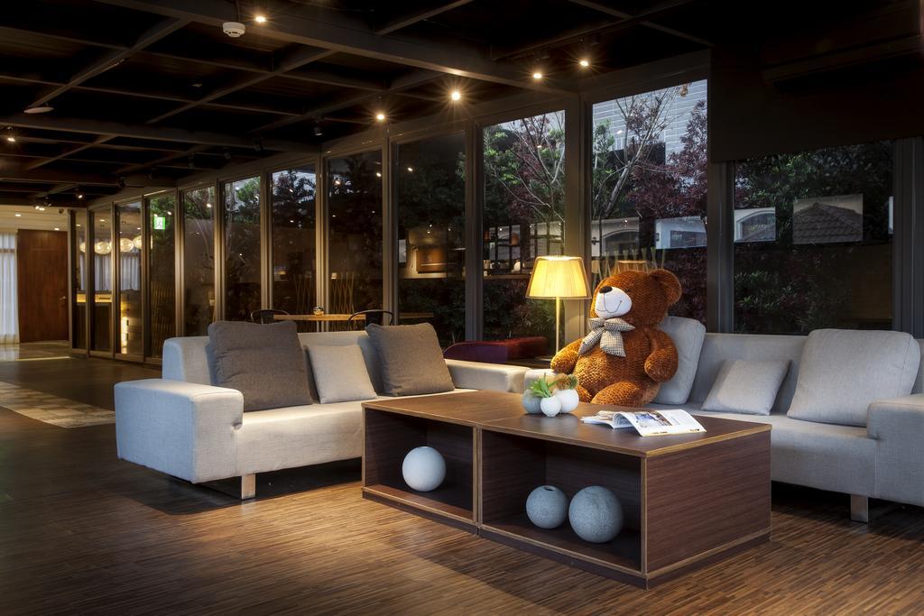 Hotel Cube Đài Trung Ngoại thất bức ảnh